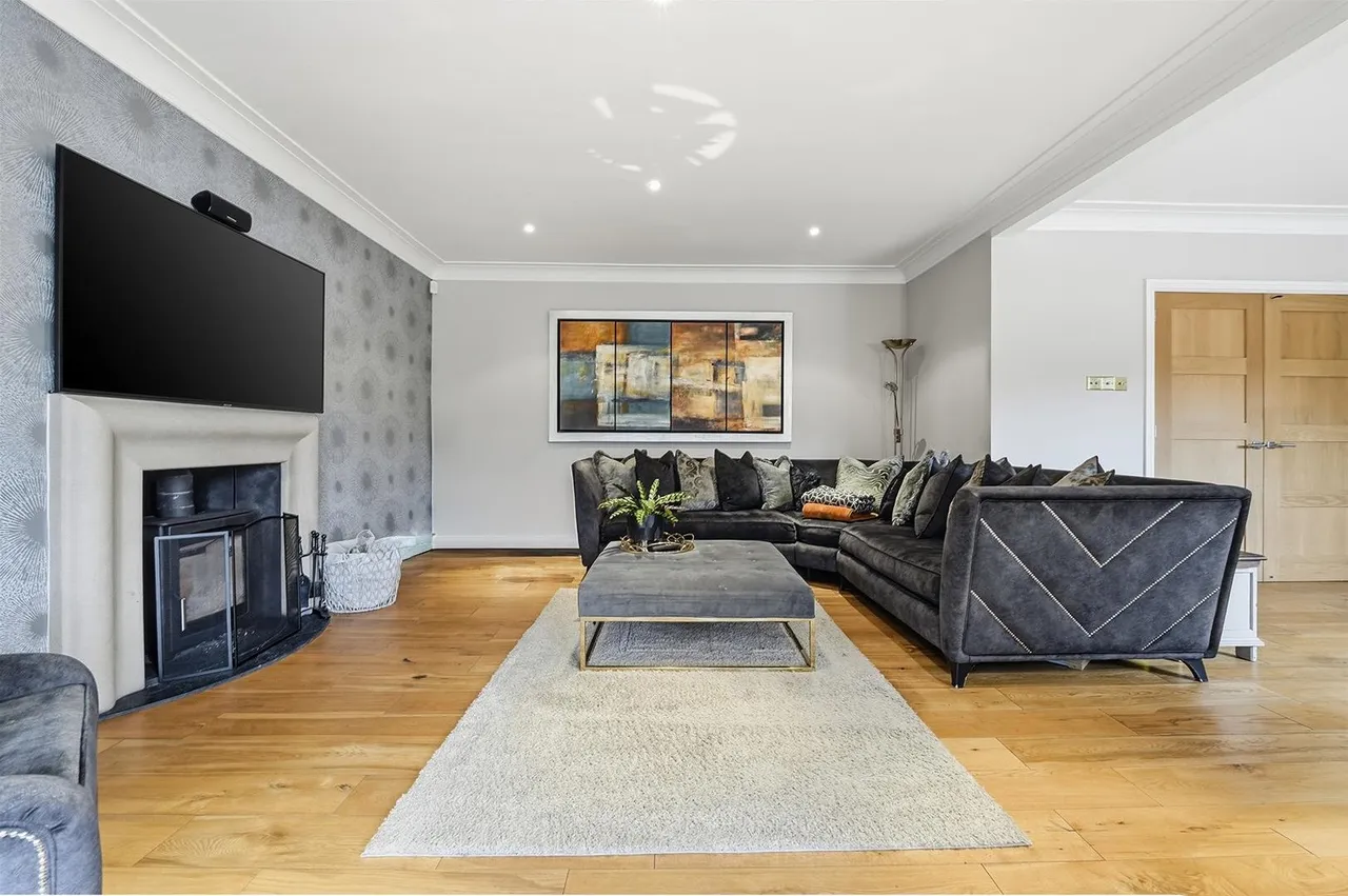 Willowmead Drive, Prestbury, photo 8