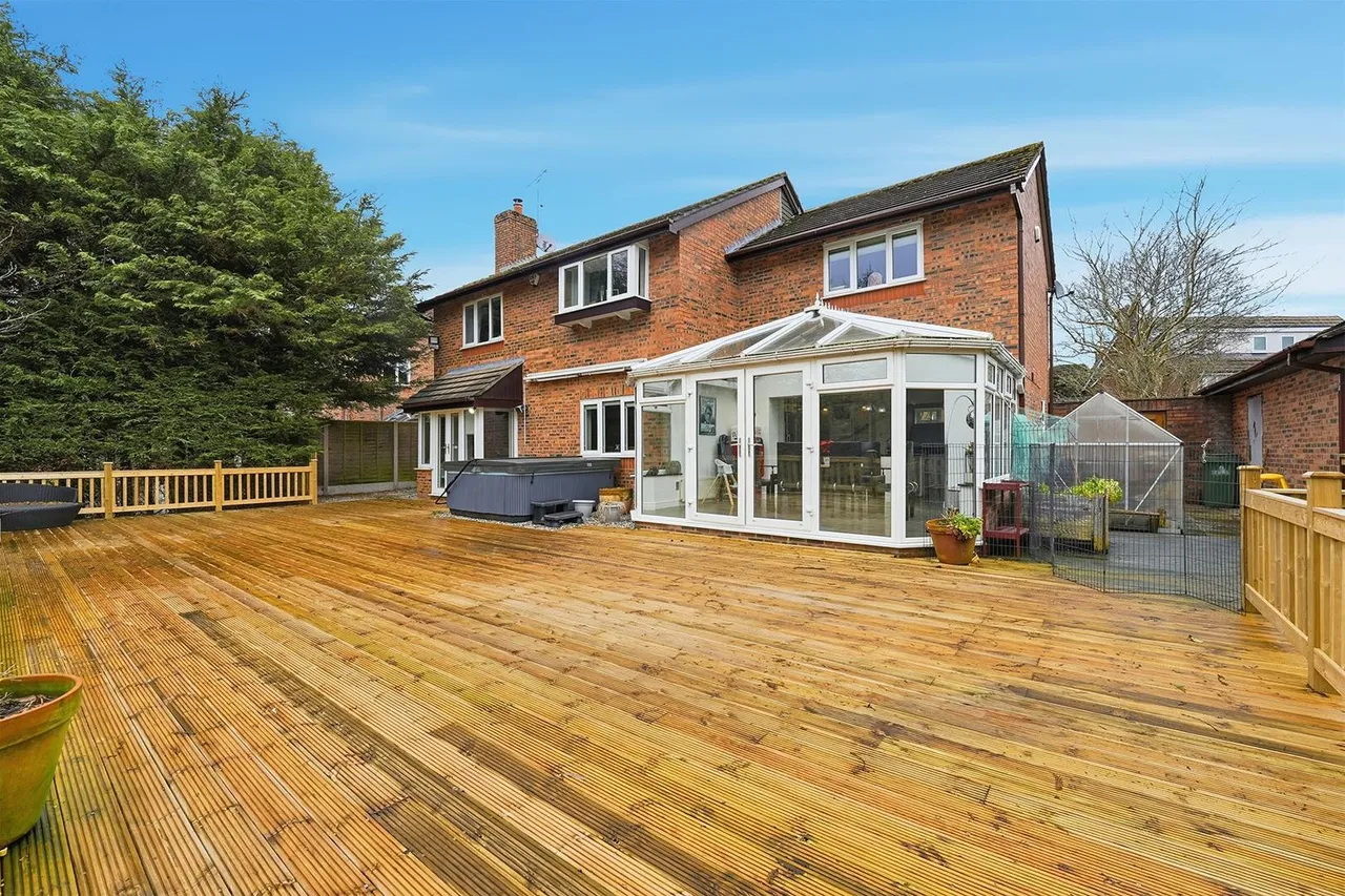 Willowmead Drive, Prestbury, photo 6