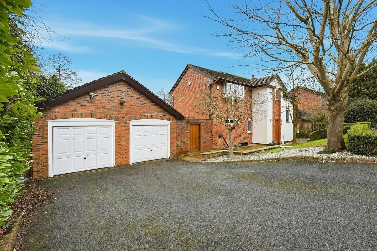 Willowmead Drive, Prestbury, photo 23
