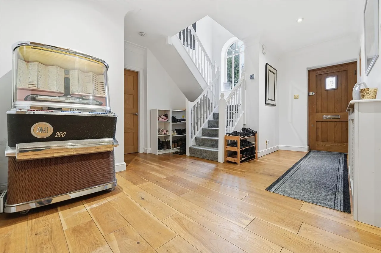 Willowmead Drive, Prestbury, photo 7