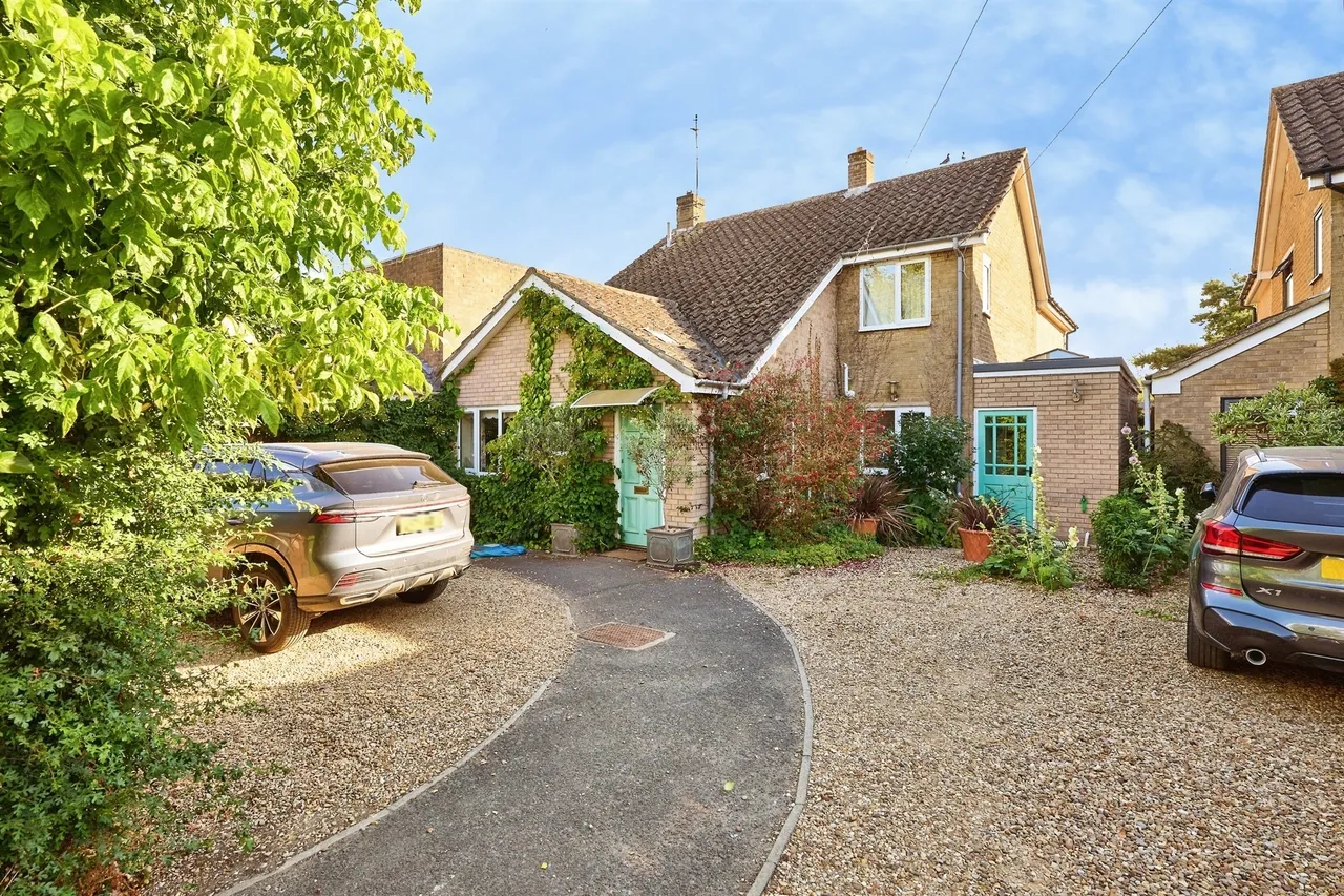 4 bed house for sale, Peterborough Road, Peterborough, PE5