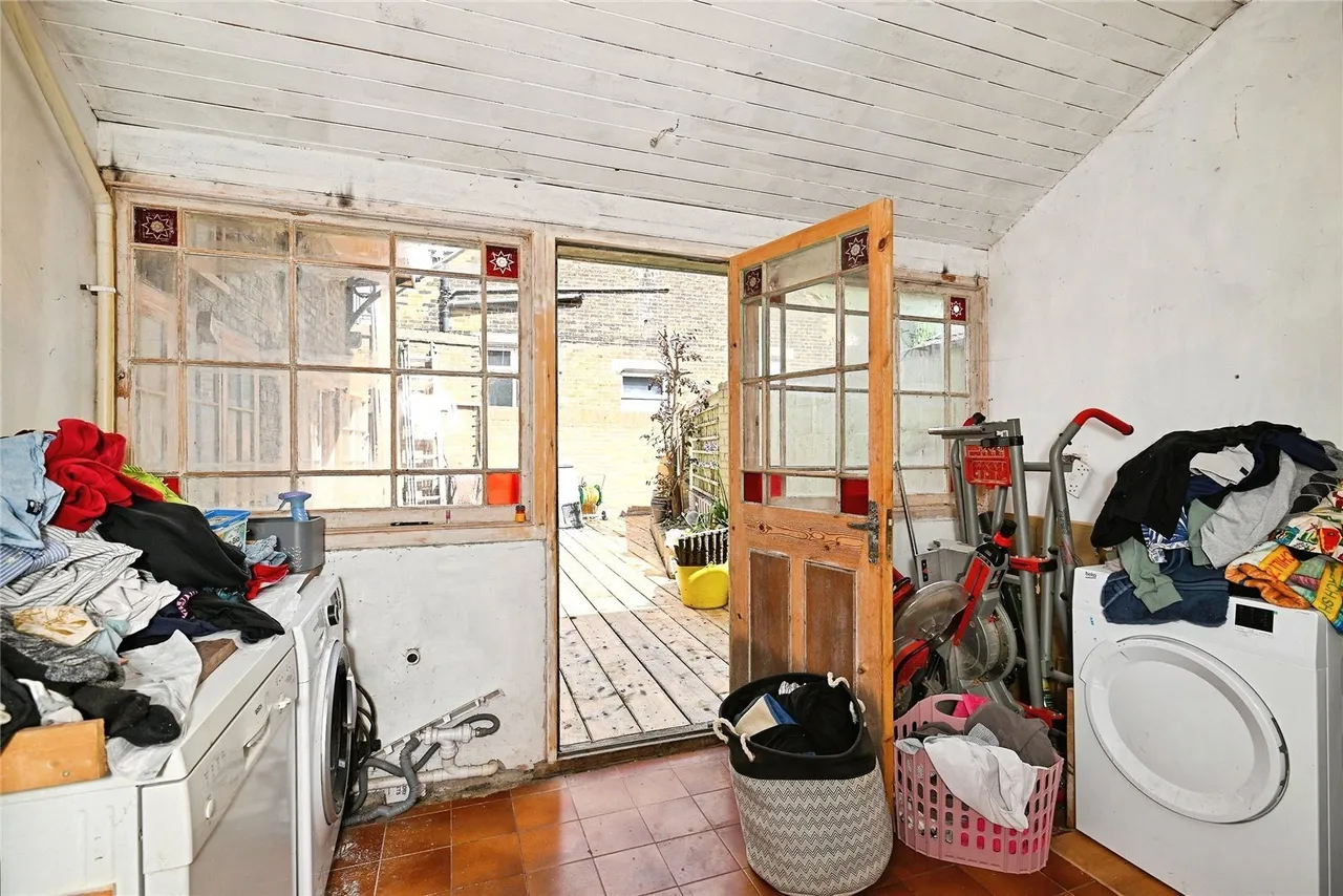 High Street, Queenborough, ME11, photo 8