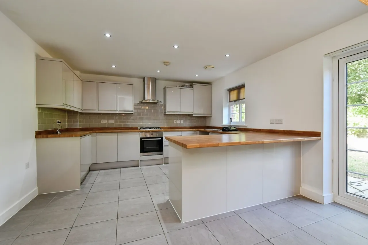 Sycamore Lane, Pontardawe, SA8, photo 6