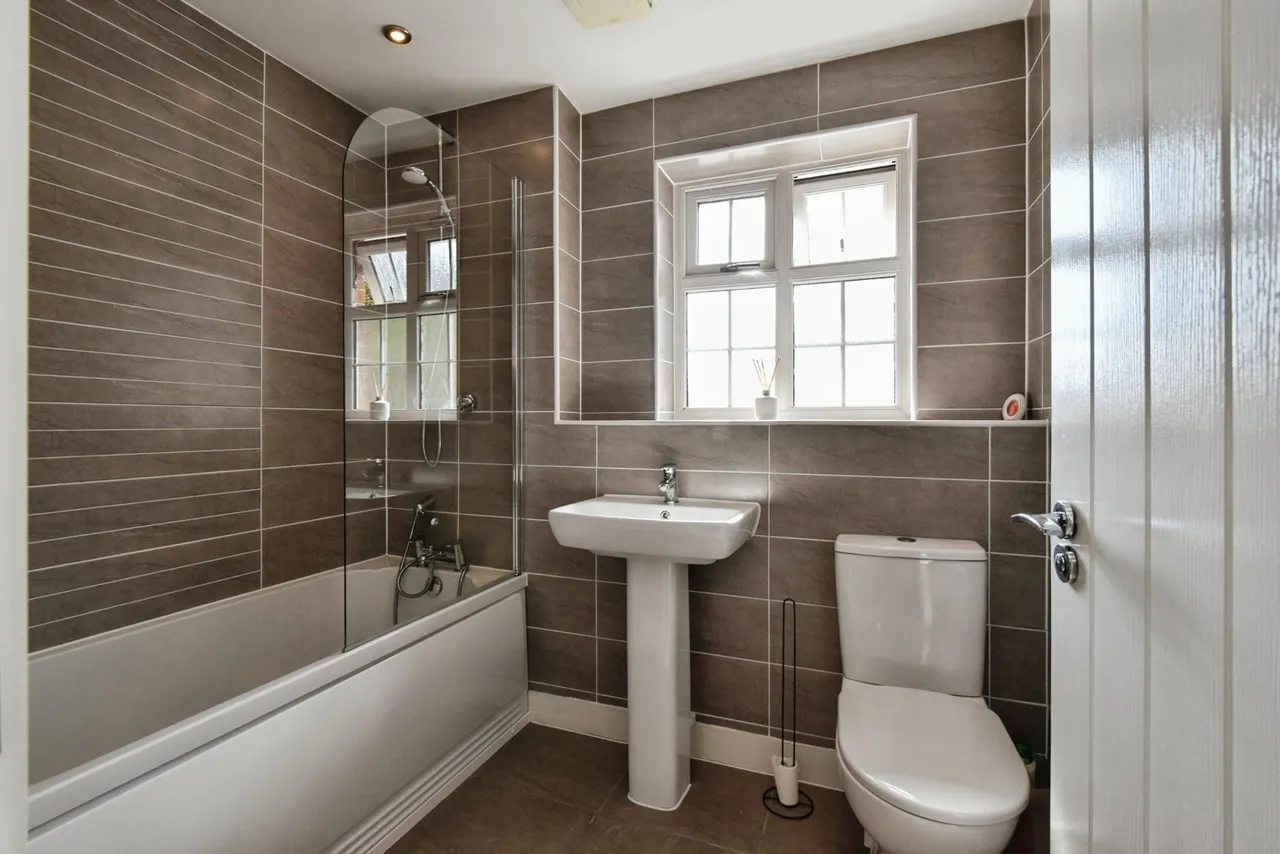 Sycamore Lane, Pontardawe, SA8, photo 12