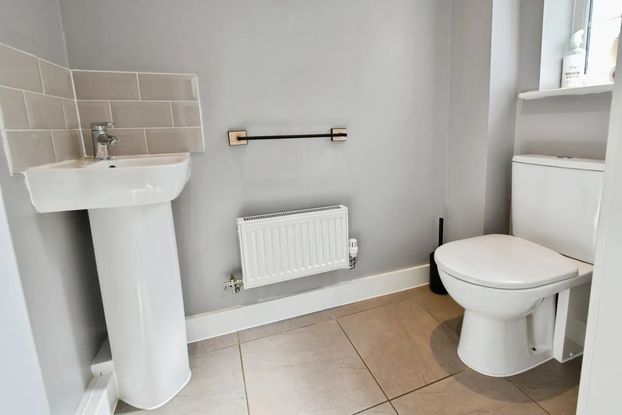 Sycamore Lane, Pontardawe, SA8, photo 8