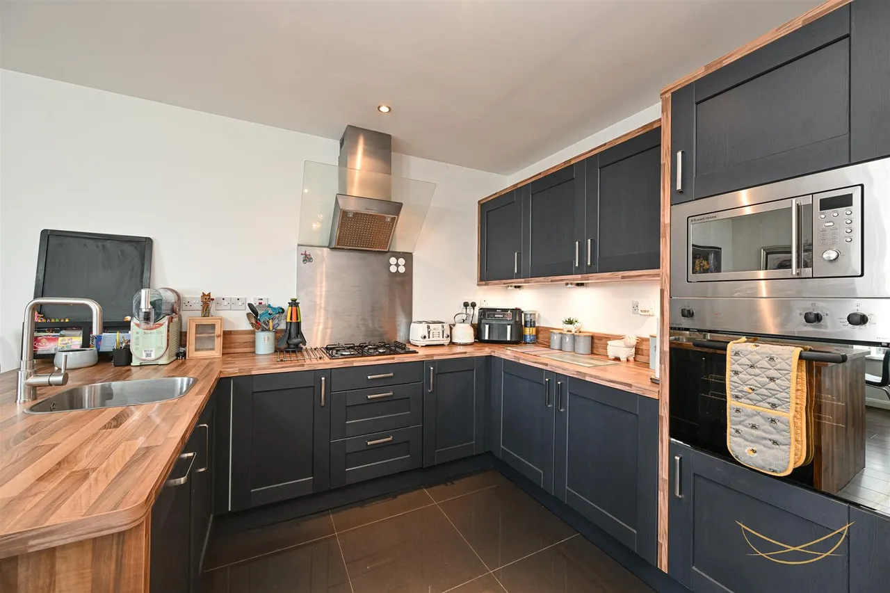 Loughshore Courtyard, Newtownabbey, BT37, photo 12