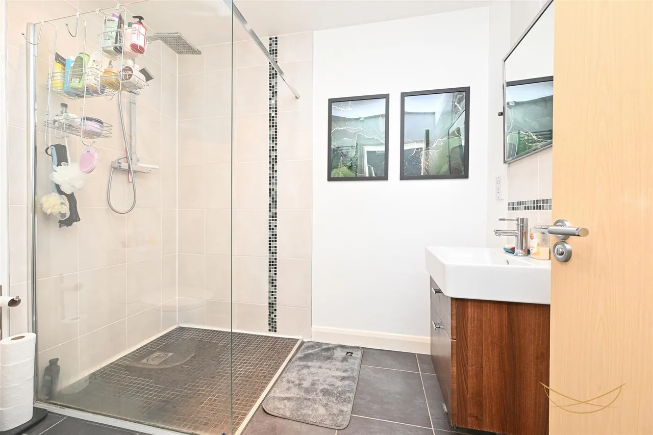 Loughshore Courtyard, Newtownabbey, BT37, photo 24