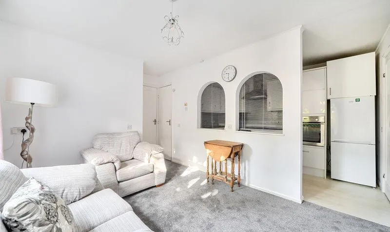 Prospect Place, Epsom, KT17, photo 5