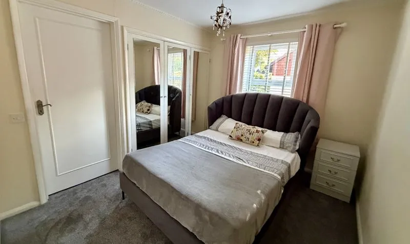 Prospect Place, Epsom, KT17, photo 9