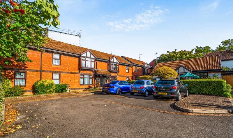 Prospect Place, Epsom, KT17, photo 12