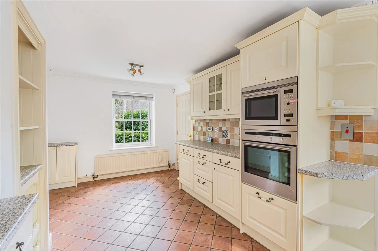 North Street, Oundle, PE8, photo 4