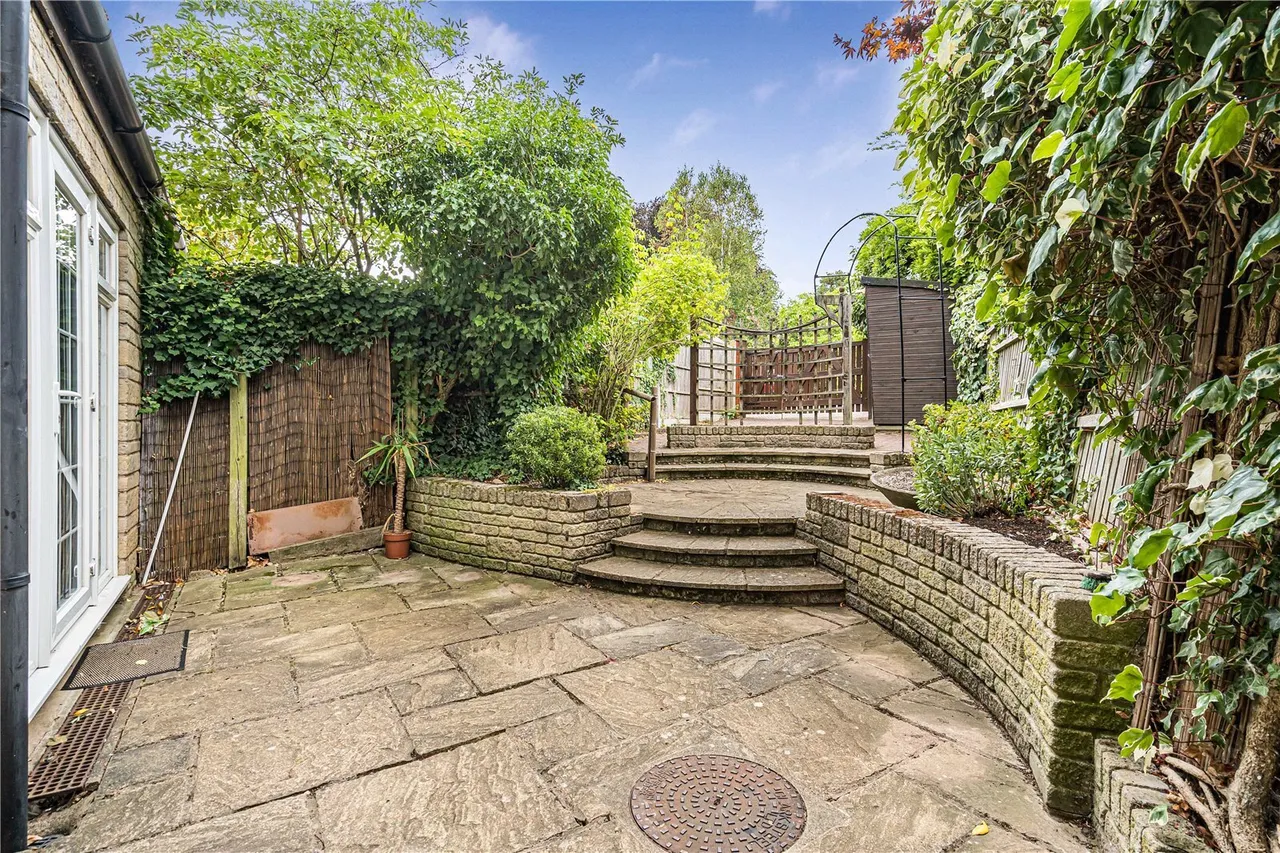 North Street, Oundle, PE8, photo 9