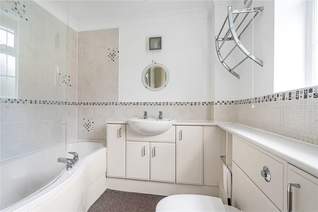 North Street, Oundle, PE8, photo 7