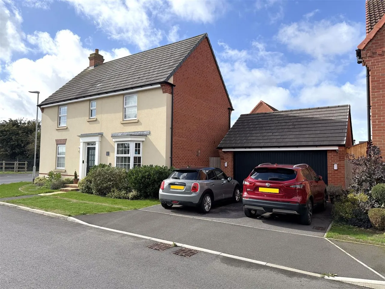 4 bed house for sale — Dragonfly Close, Frome, Somerset BA11 5BX