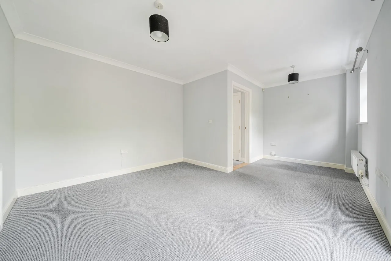 Festival Close, Devizes, SN10, photo 10