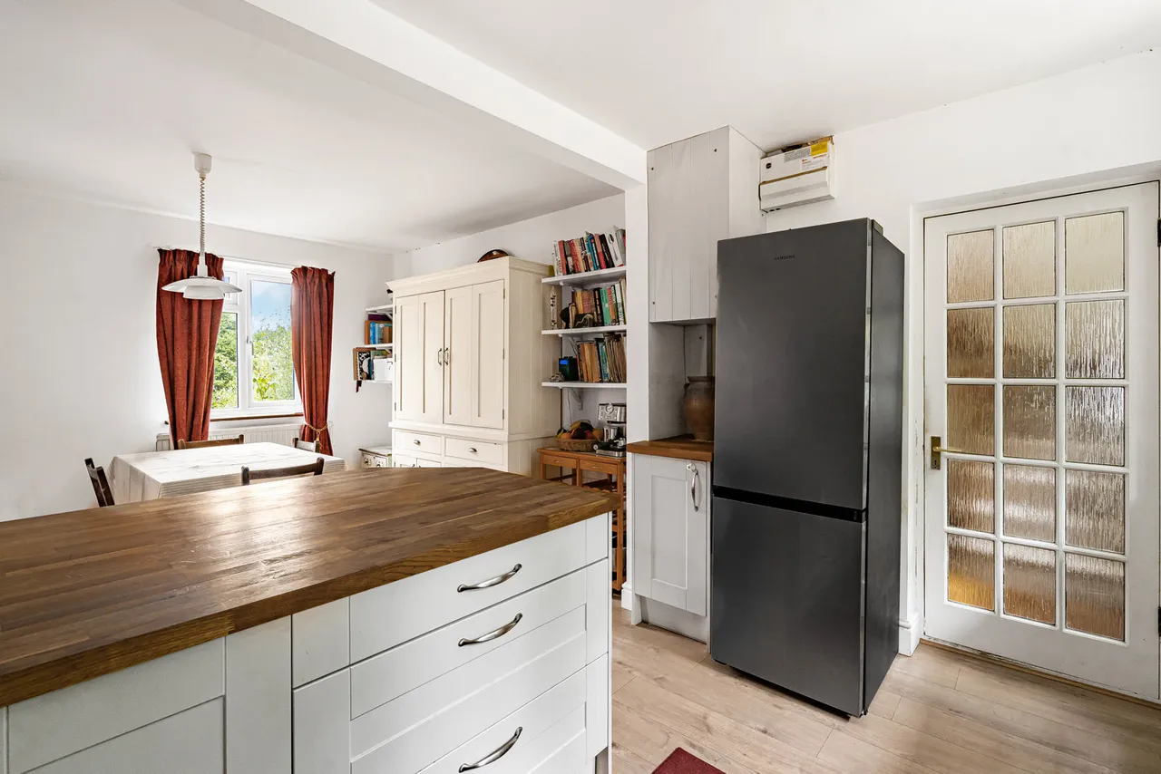 Wrecclesham Hill, Wrecclesham, GU10, photo 10