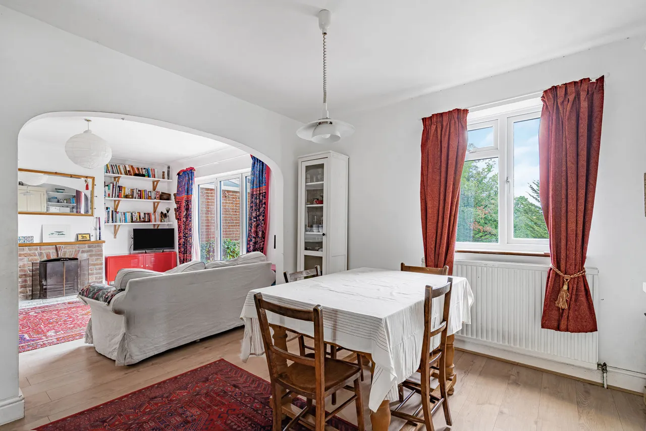 Wrecclesham Hill, Wrecclesham, GU10, photo 2