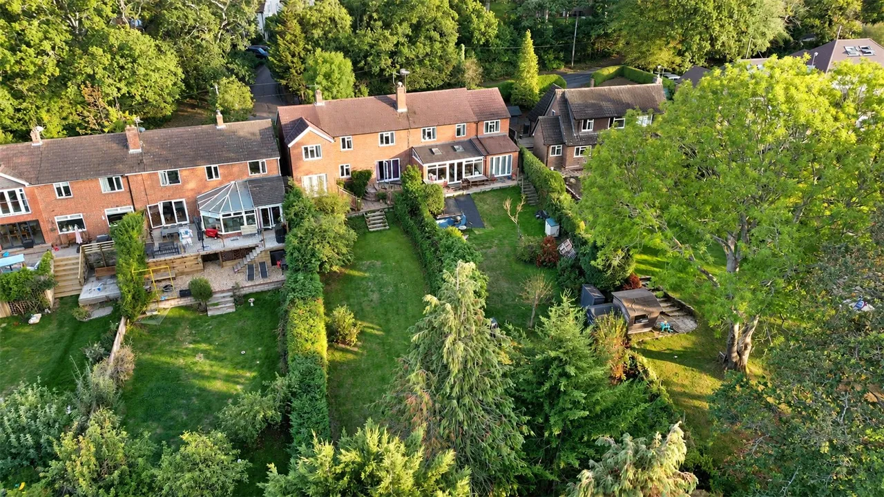 Wrecclesham Hill, Wrecclesham, GU10, photo 4