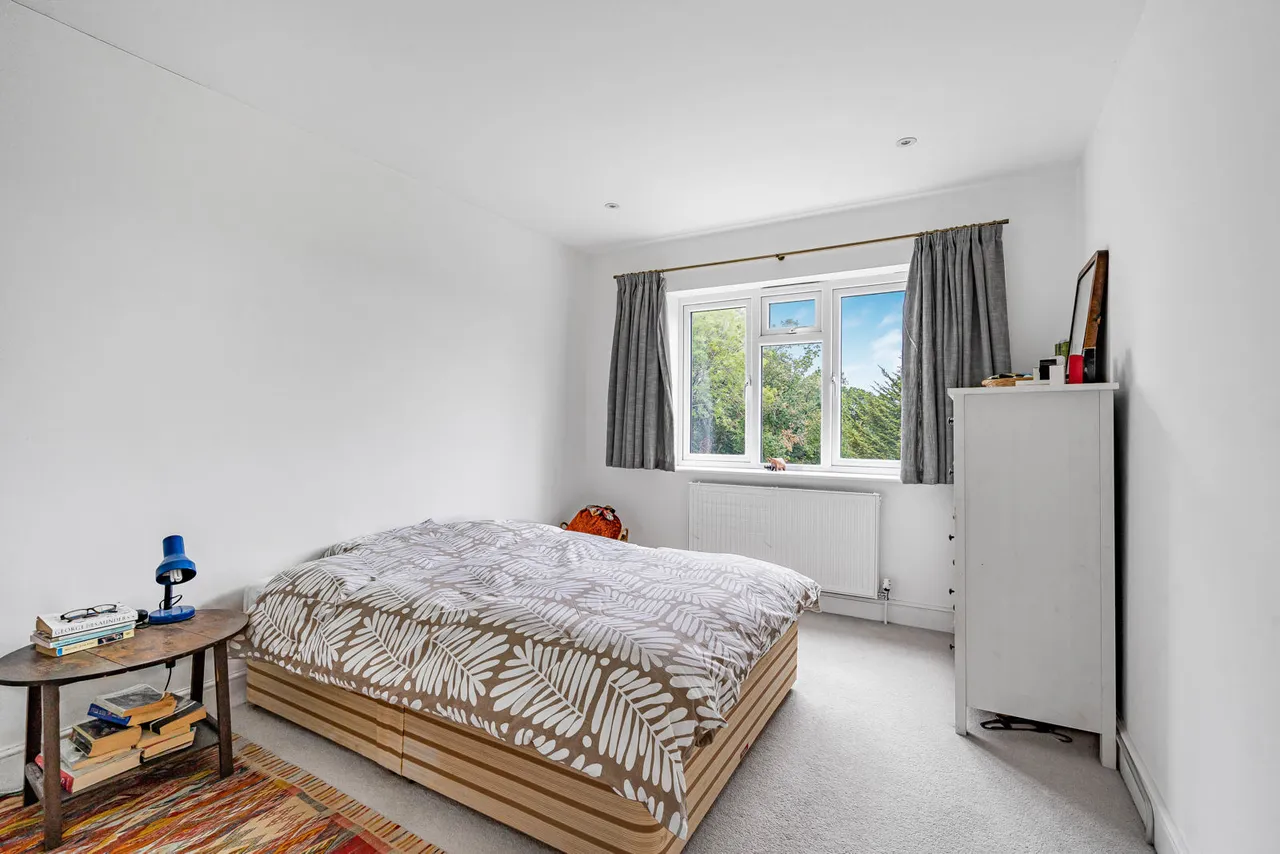Wrecclesham Hill, Wrecclesham, GU10, photo 8
