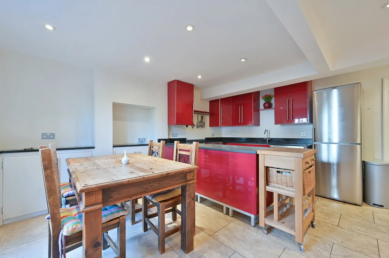 21 Wellington Terrace, Harrow, photo 5