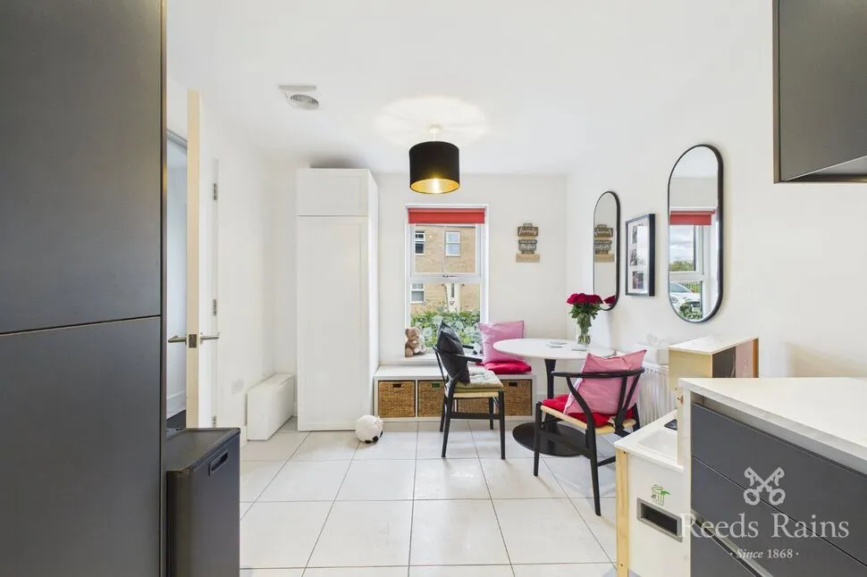 Broughton Road, Pontefract, West Yorkshire, WF8, photo 3