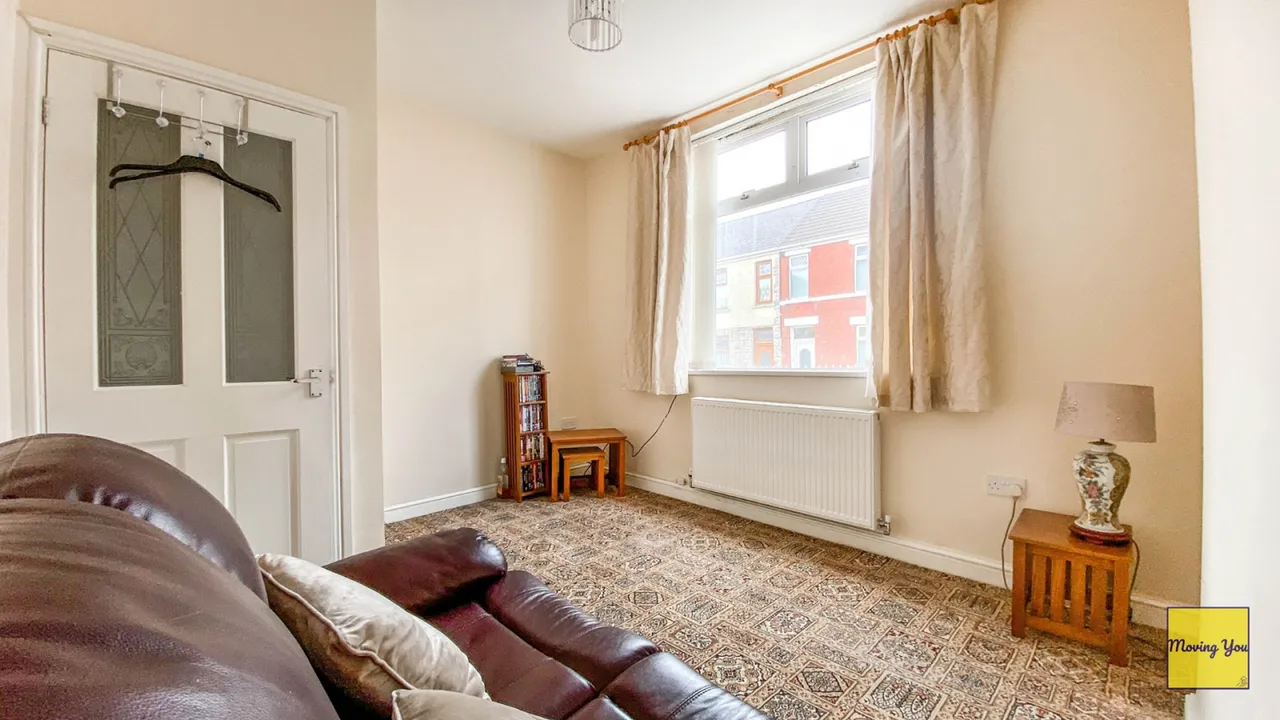 Bridgend Road, Maesteg, Mid Glamorgan, photo 3