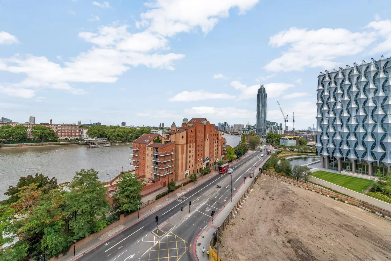 Embassy Gardens, Nine Elms, SW11, photo 3