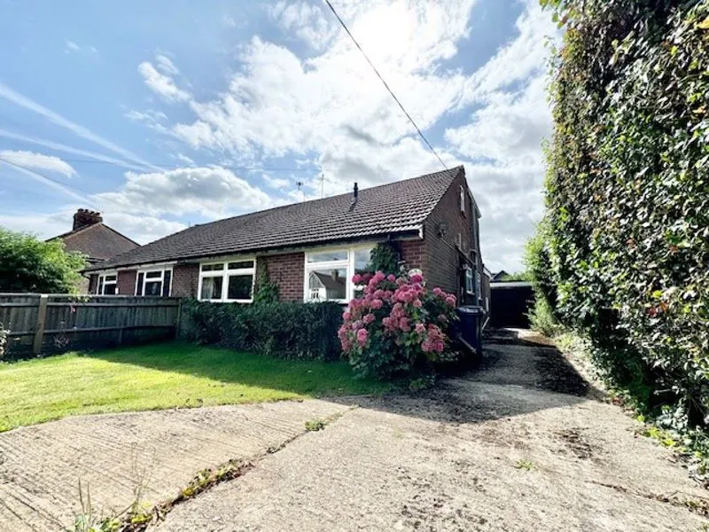 2 bed house for sale — Trees Road Hughenden Valley, High Wycombe HP14 4PN