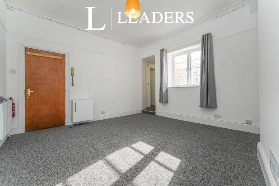 Jenner Walk, Cheltenham, GL50, photo 8