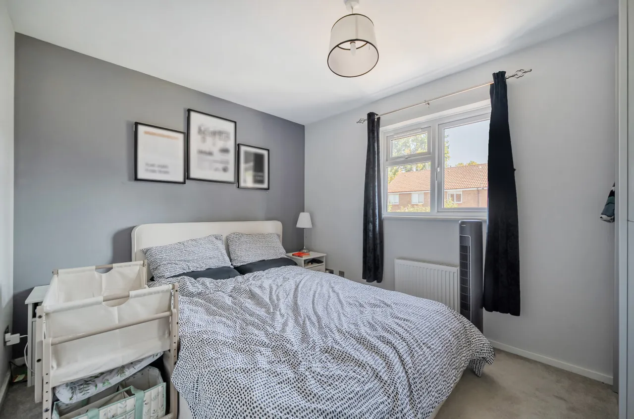 Selborne Gardens, Farnham, GU9, photo 5