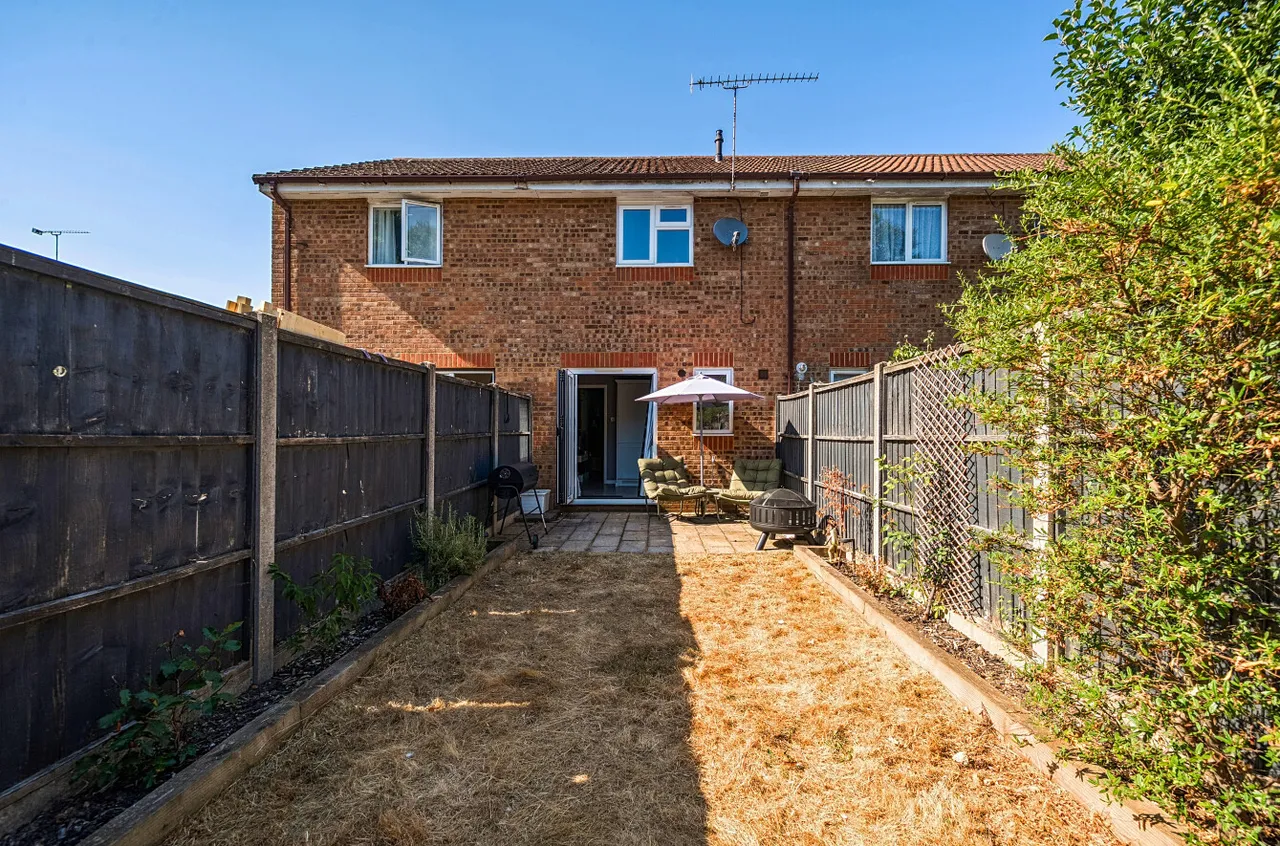 Selborne Gardens, Farnham, GU9, photo 13