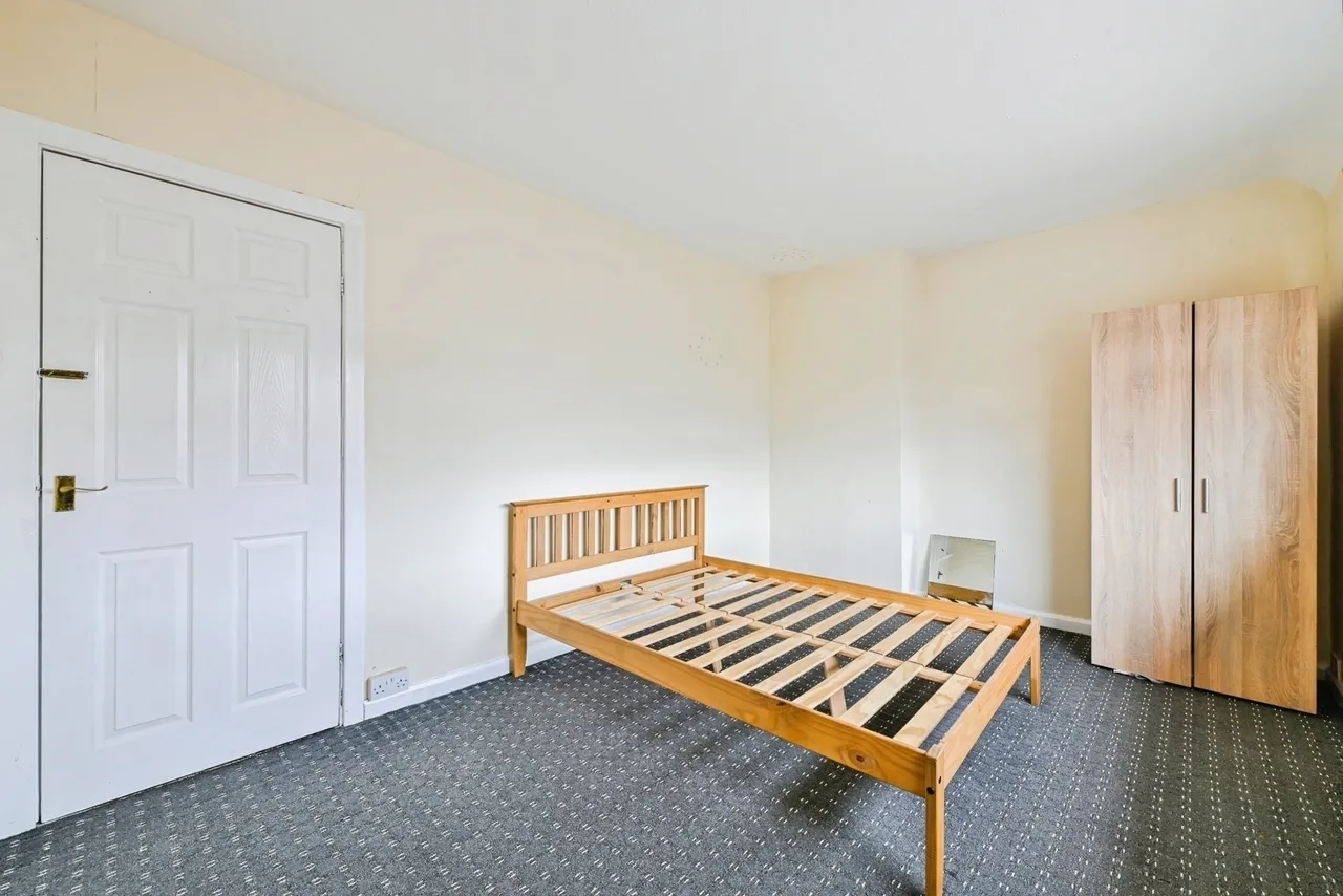 Shepton Crescent, Nottingham, Nottinghamshire, NG8, photo 14