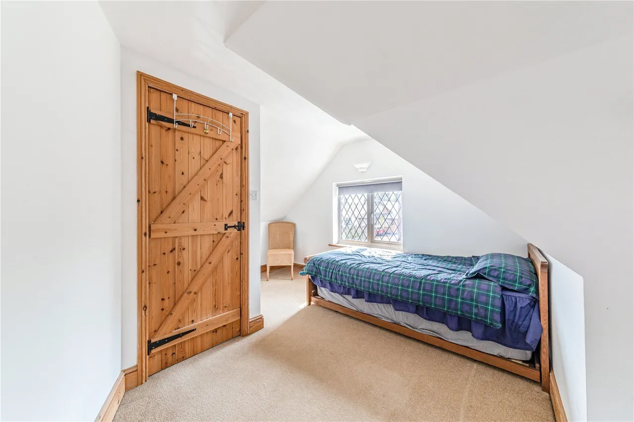 Winern Glebe, Byfleet, photo 23