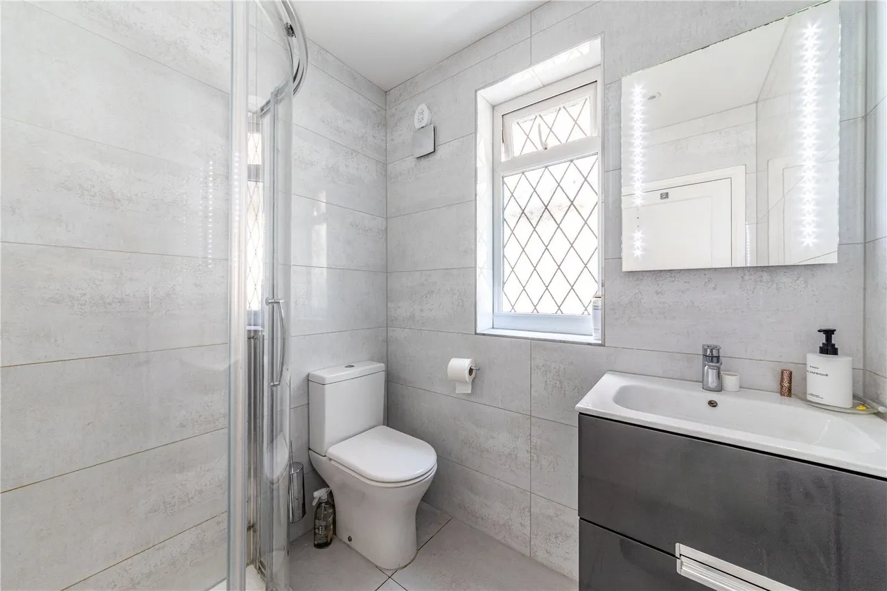 Winern Glebe, Byfleet, photo 10
