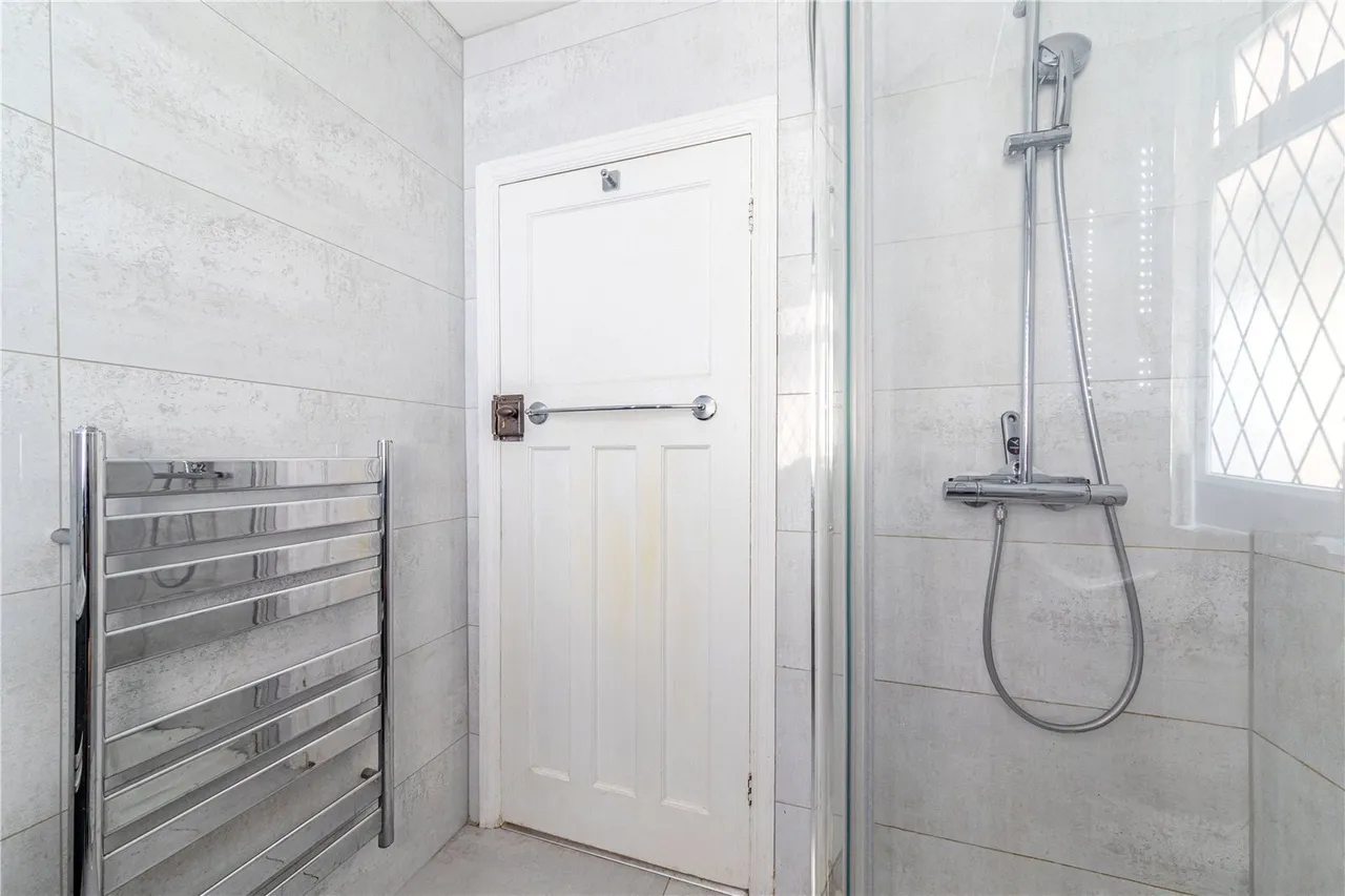 Winern Glebe, Byfleet, photo 11