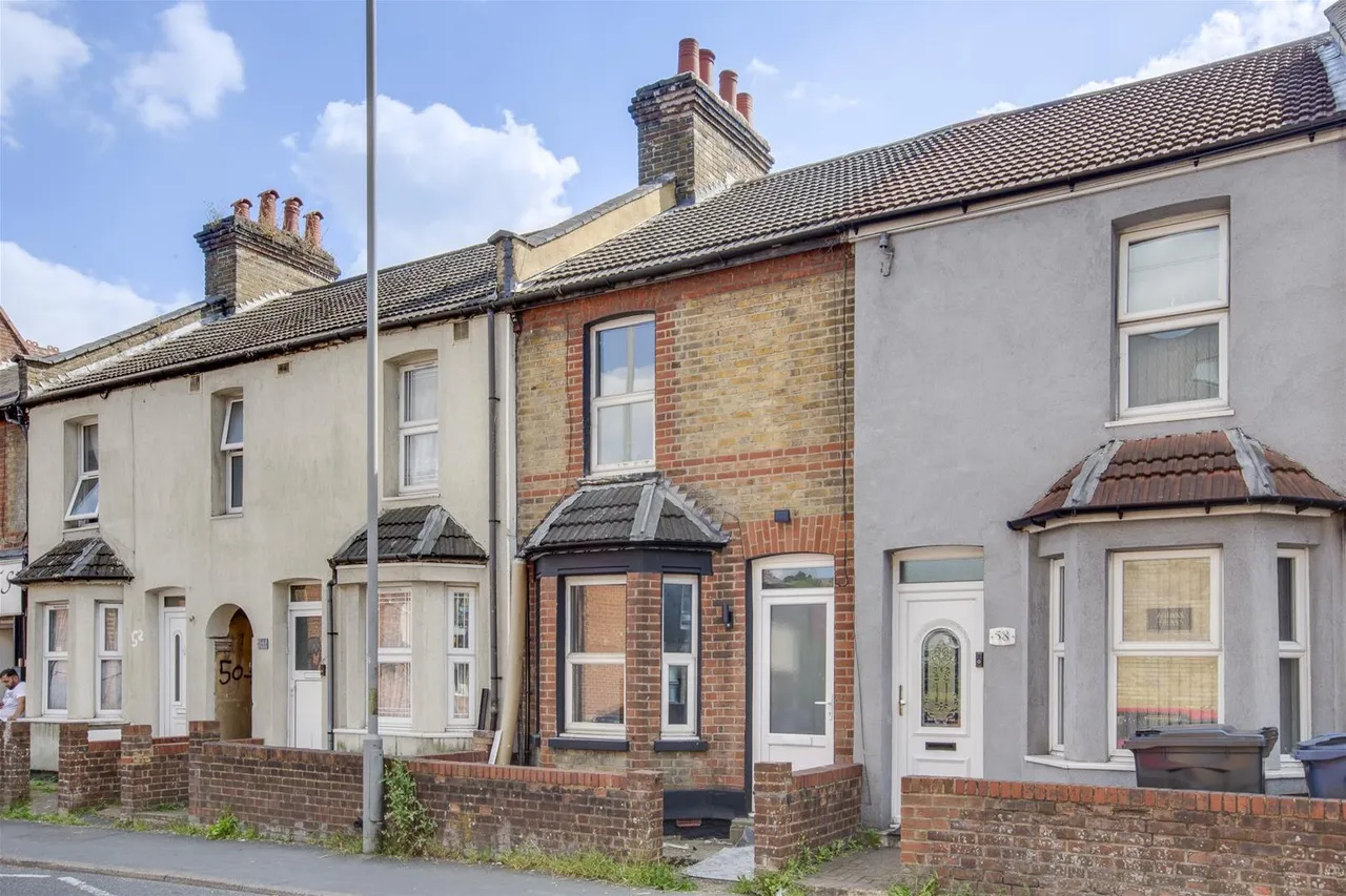 2 bed house for sale, Green Street, High Wycombe, HP11