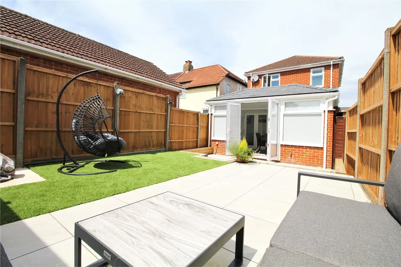 Connaught Road, Aldershot, Hampshire, GU12 4RN, photo 3