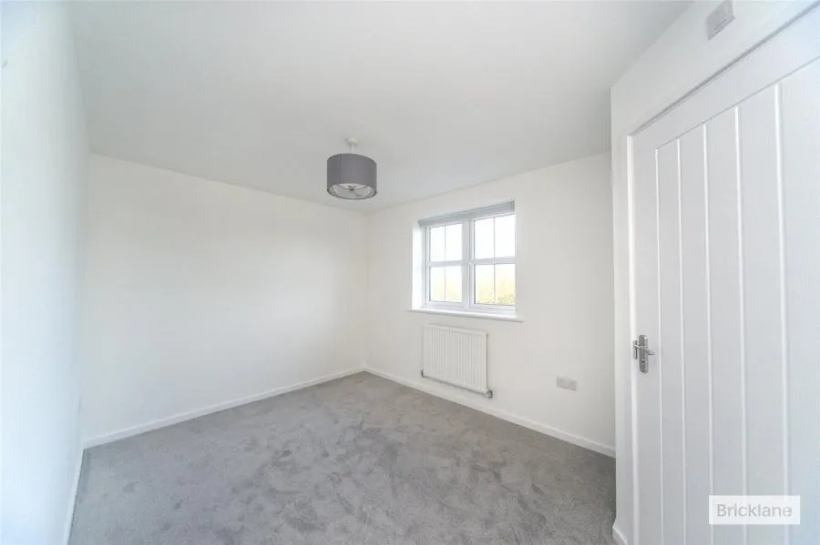 Funnell Drive, Stone Cross, BN24, photo 5