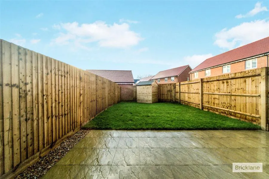 Funnell Drive, Stone Cross, BN24, photo 10