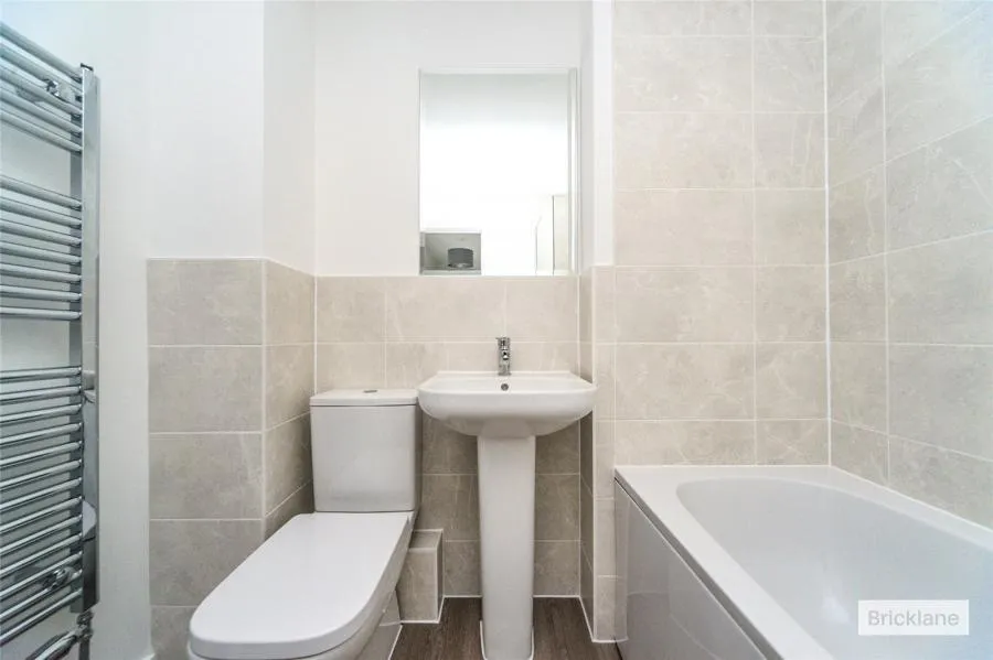 Funnell Drive, Stone Cross, BN24, photo 4