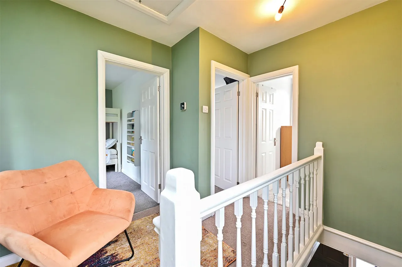 Shawfield Road, Ash, Guildford, Surrey, GU12 6PF, photo 14