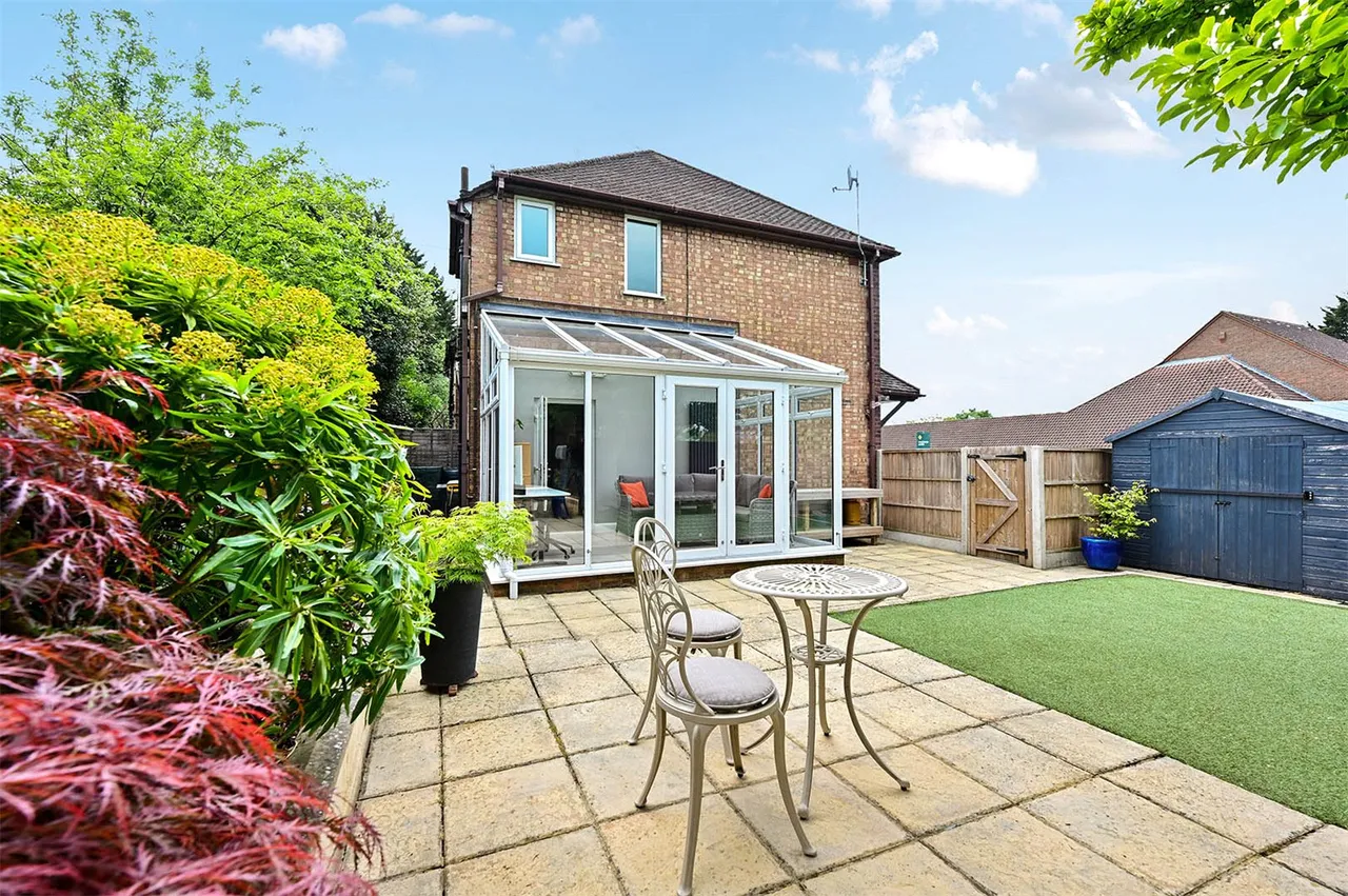 Shawfield Road, Ash, Guildford, Surrey, GU12 6PF, photo 16