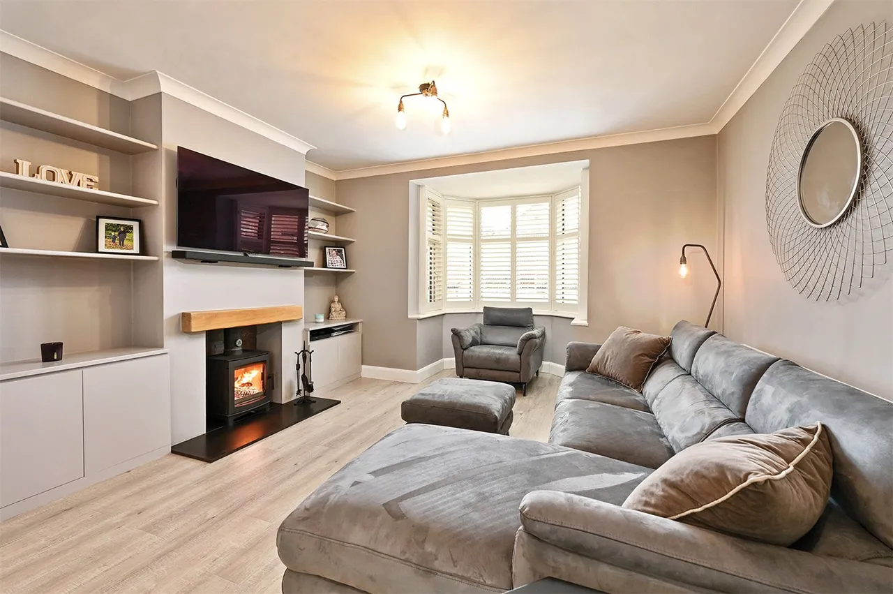 Shawfield Road, Ash, Guildford, Surrey, GU12 6PF, photo 4