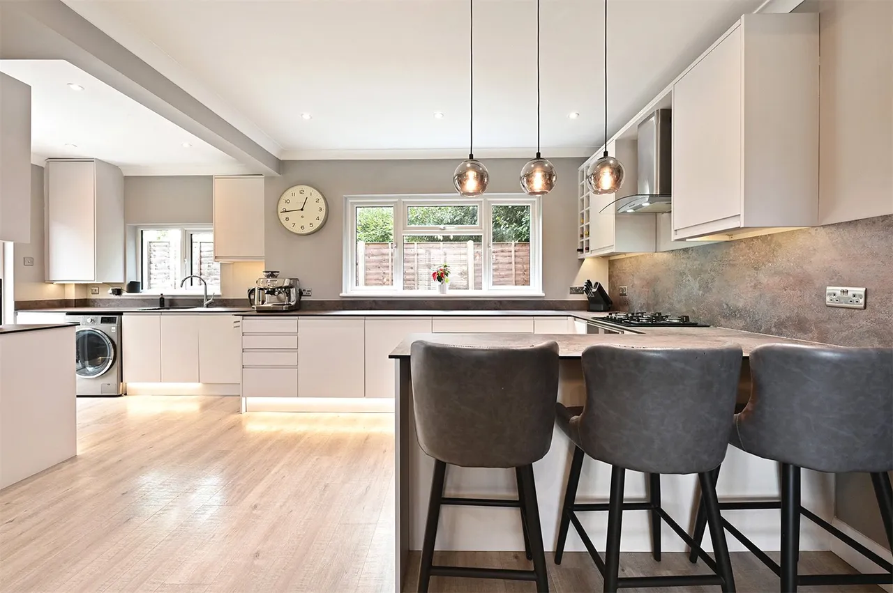 Shawfield Road, Ash, Guildford, Surrey, GU12 6PF, photo 3