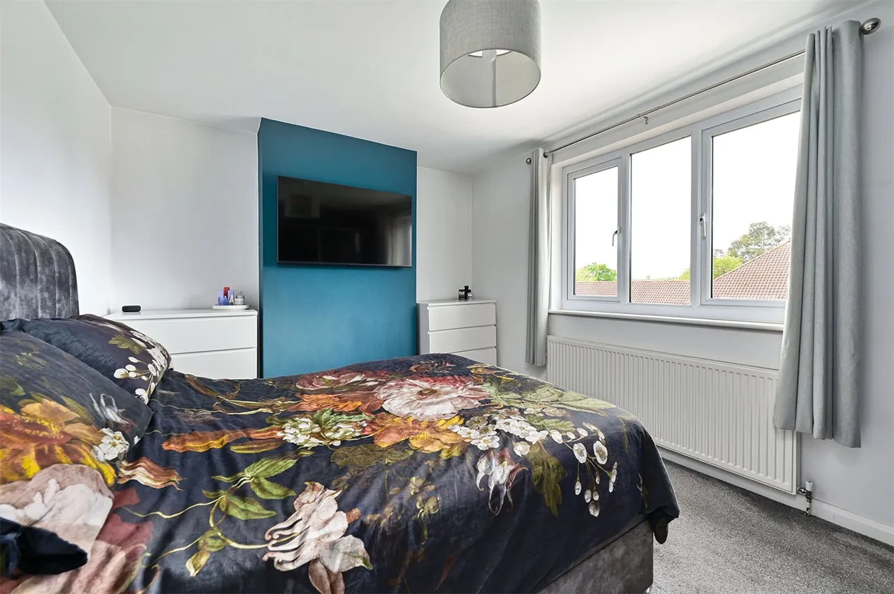 Shawfield Road, Ash, Guildford, Surrey, GU12 6PF, photo 11