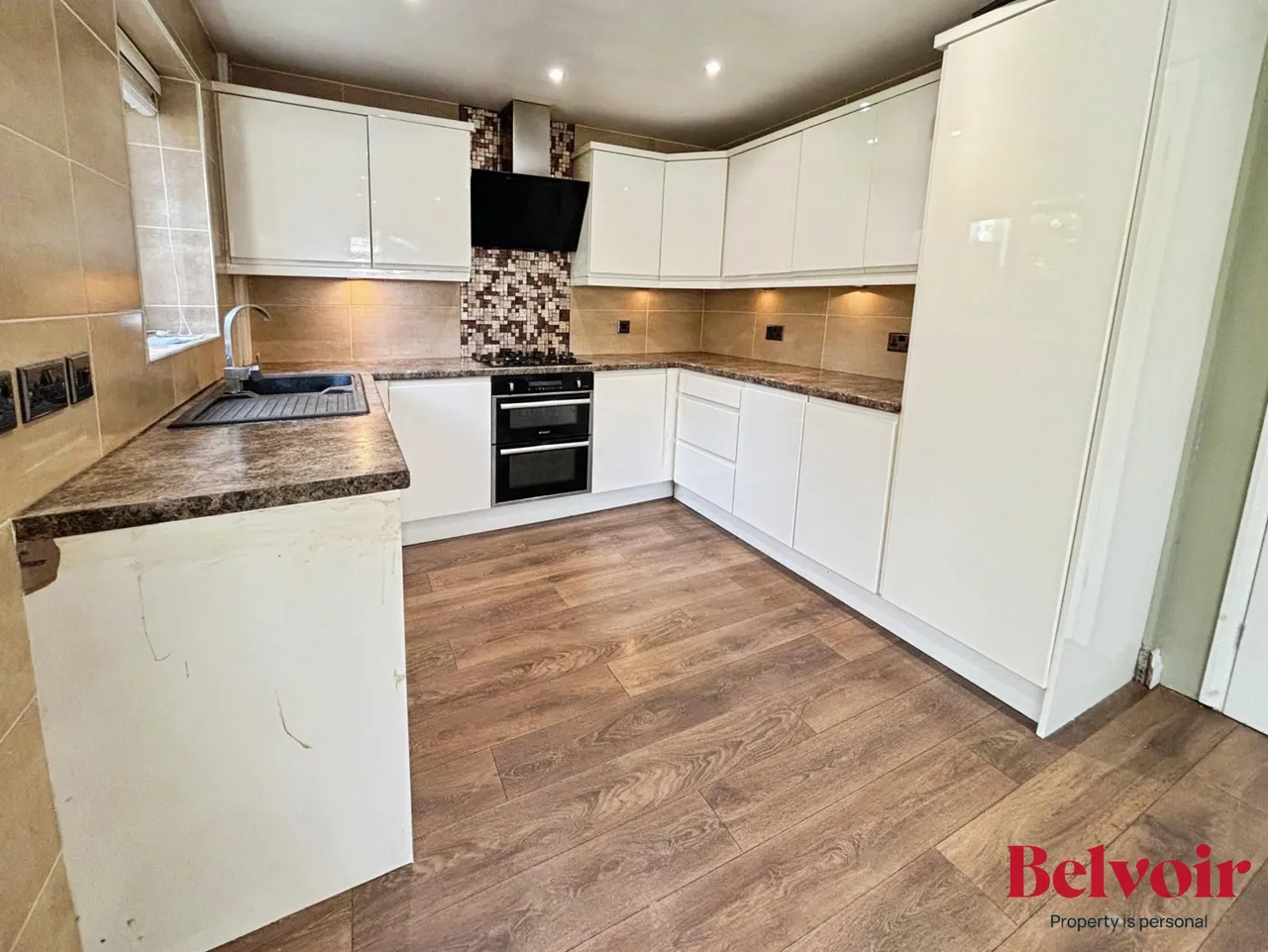 Hodge Clough Road, Oldham, OL1, photo 6