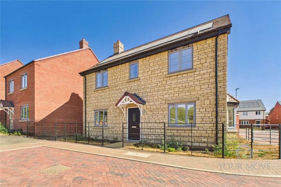 3 bed house for sale — Lowther Place, Kettering, Northamptonshire, NN16
