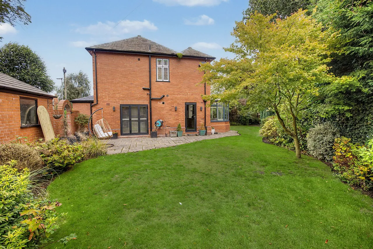 Hill Top Road, Warrington, photo 17