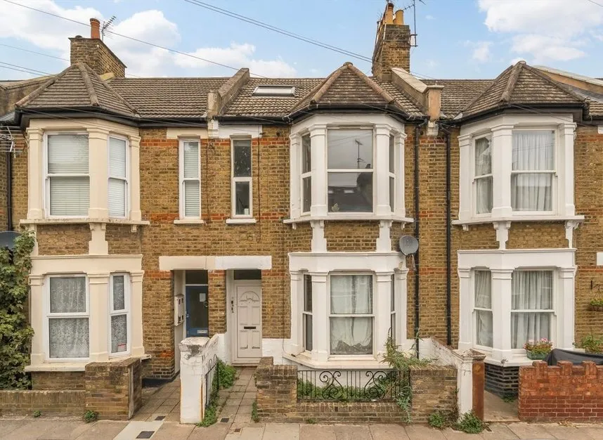 3 bed flat to rent, Hazel Road, Kensal Rise, NW10
