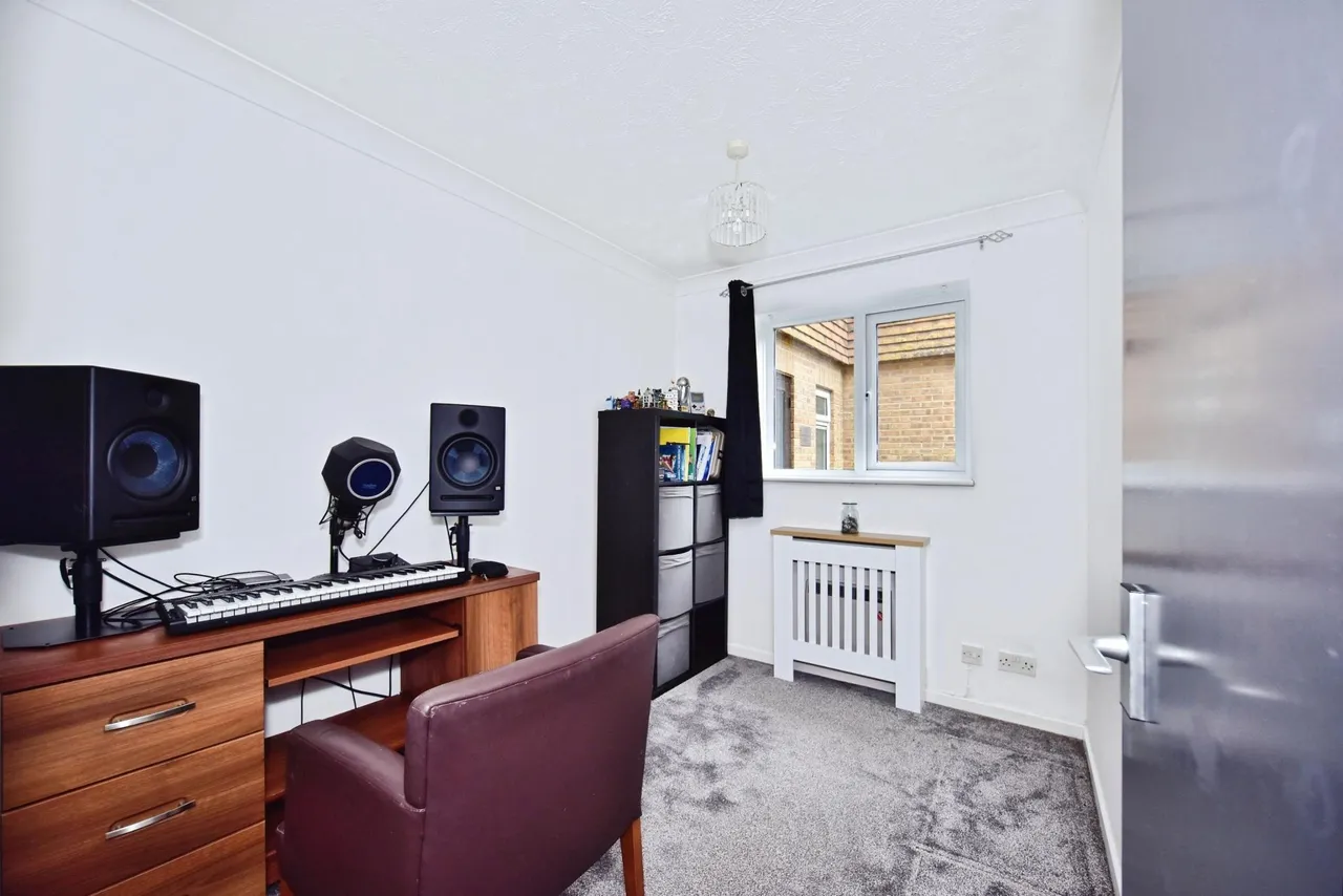 Fallowfield, Sittingbourne, ME10, photo 16